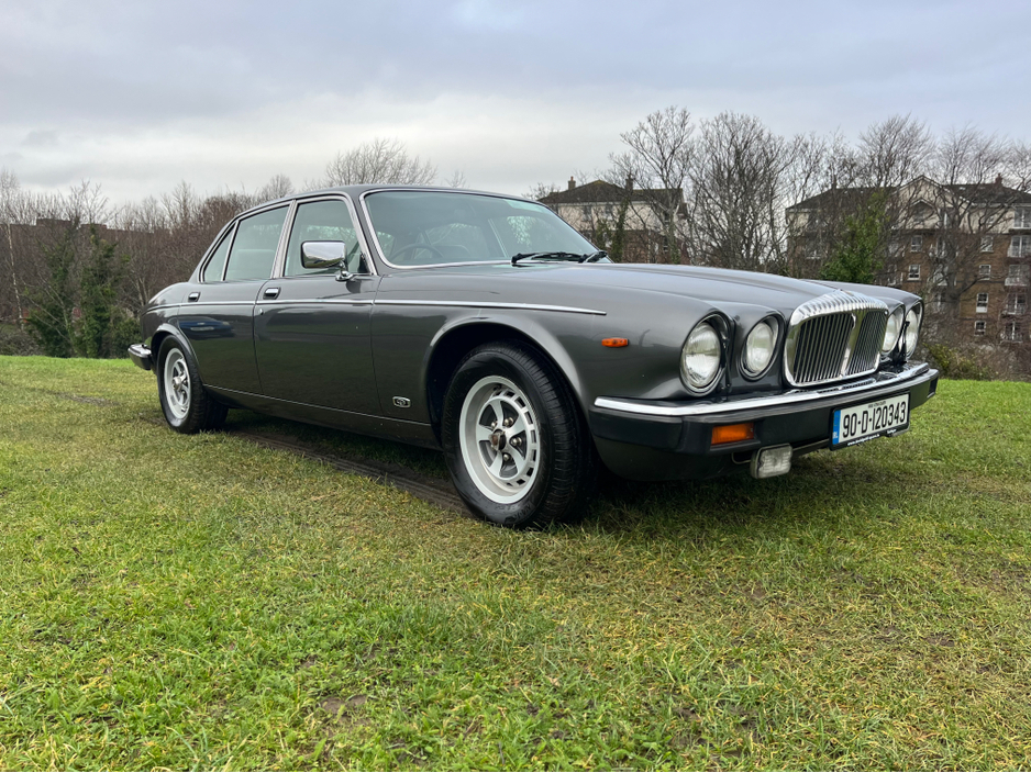1990 Daimler Double Six For Sale Images