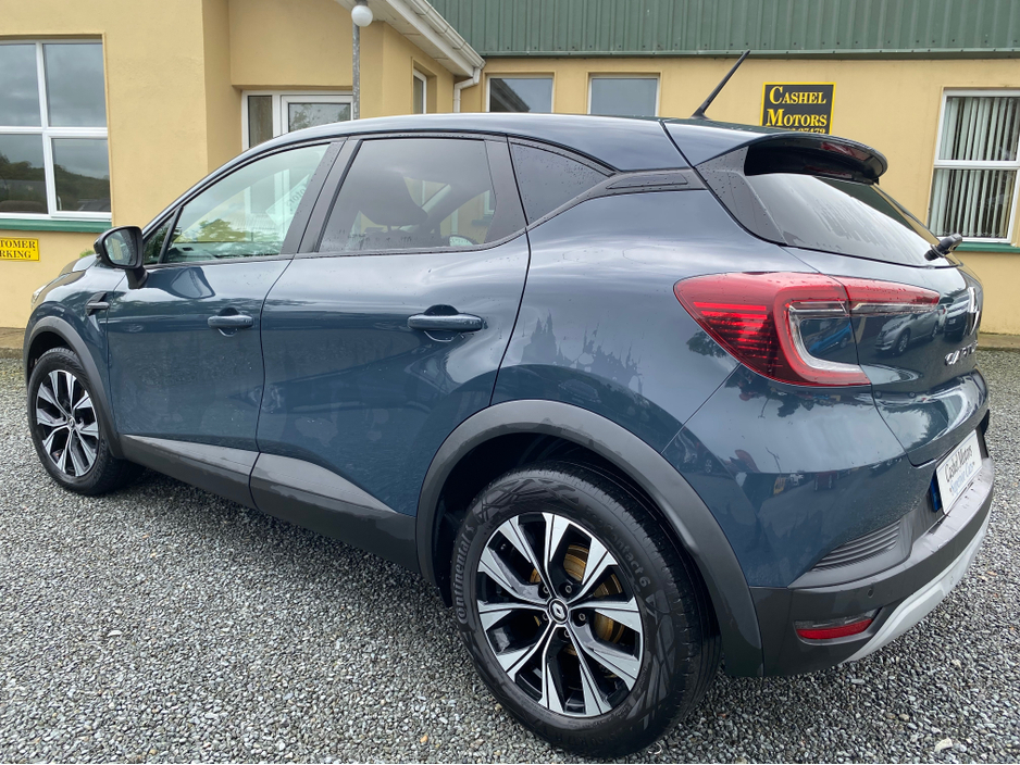 2023 Renault Captur 1L Petrol For Sale Images