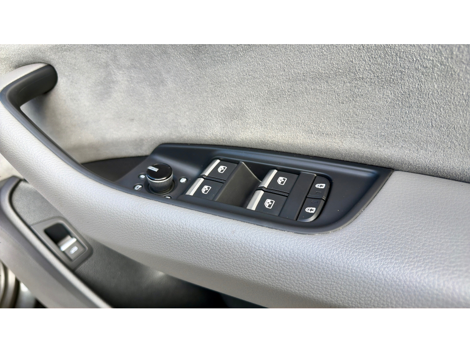 2023 Audi Q8 3L Diesel For Sale Images