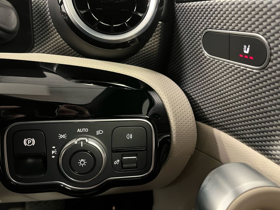 Mercedes-Benz CLA Class 180 Progressive - 18 Inch Alloys - Reversing Camera - Climate Control - Heated Seats - Cruise Control - Apple CarPlay/Android Auto - €36,950 or €37,900 with Supagard vehicle protection & GAP Insurance — thumbnail 20