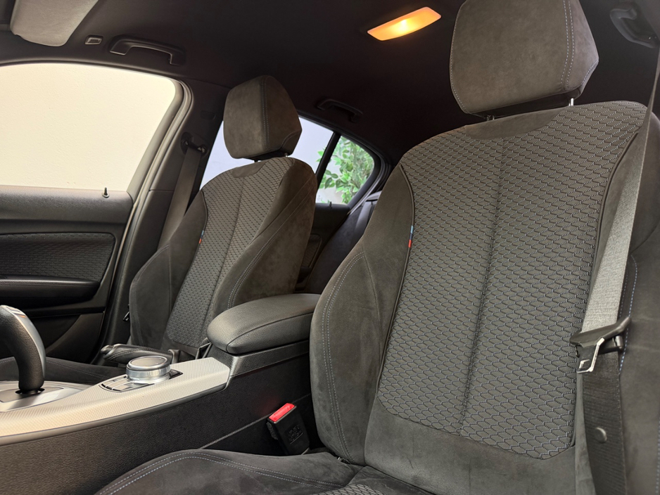 BMW 1 Series 118D 2.0 DIESEL M-SPORT PRO PLUS M-PERFORMANCE AUTOMATIC // M3 CS ALLOY PACKAGE INCLUDED // ALPINE WHITE METALLIC // LED MATRIX LIGHTING // LANE DEPARTURE ASSIST // PRO MEDIA PACK // CRUISE CONTROL — thumbnail 23