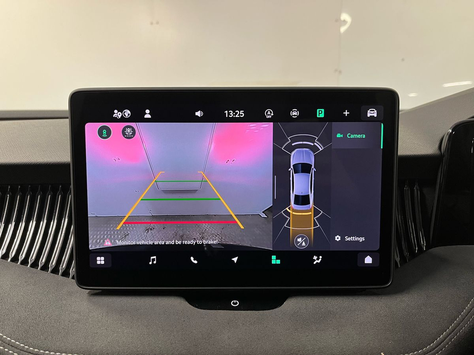 Skoda Superb Sportline DSG 2.0TDI 150BHP - 19 Inch Alloys - Reversing Camera - Ambient Lighting - Climate Control - Electric Heated Seats - Keyless Start - Apple CarPlay/Android Auto — thumbnail 12
