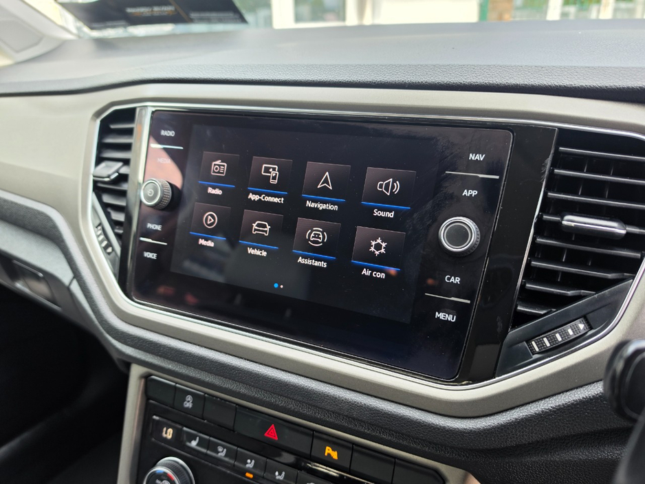 2022 Volkswagen T-Roc 2L Diesel For Sale Images