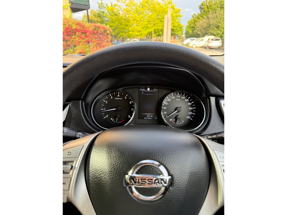 Nissan Qashqai 1.2 PET XE SAFETY PK E E6 4DR — thumbnail 11