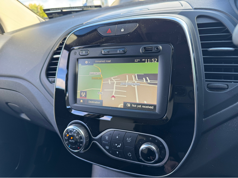 Renault Captur TCE ICONIC 90PS 5DR — thumbnail 10