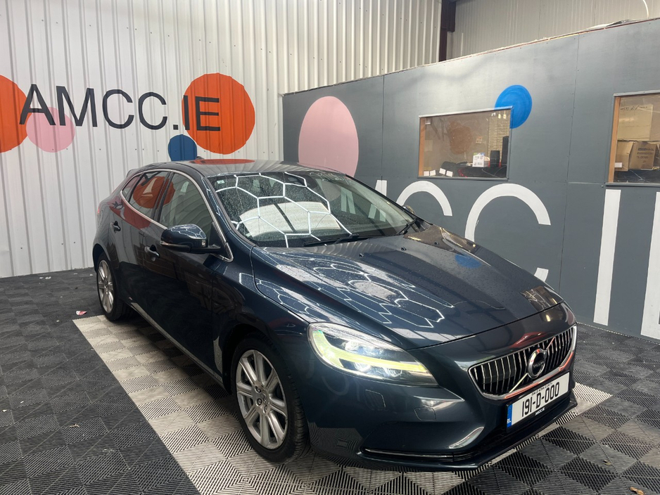 Used Volvo V40 2019 in Dublin