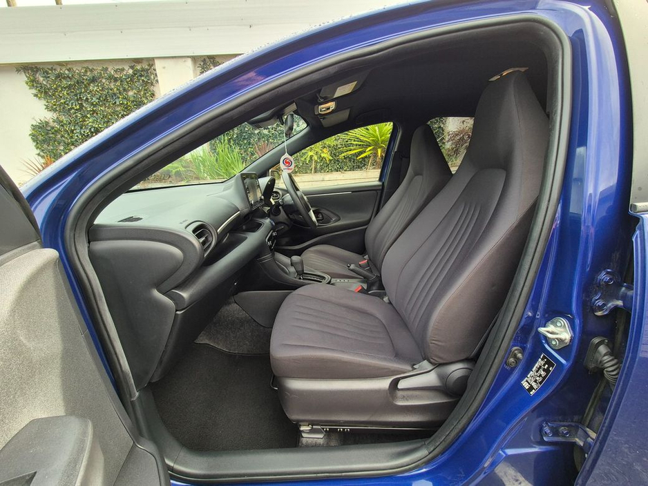 Toyota Yaris 1.5 HYBRID / X SPEC / TAX €160 — thumbnail 28