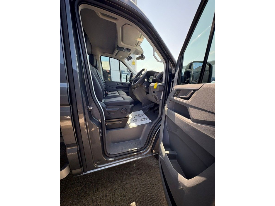 2025 MAN TGE 2.0L Diesel For Sale Images