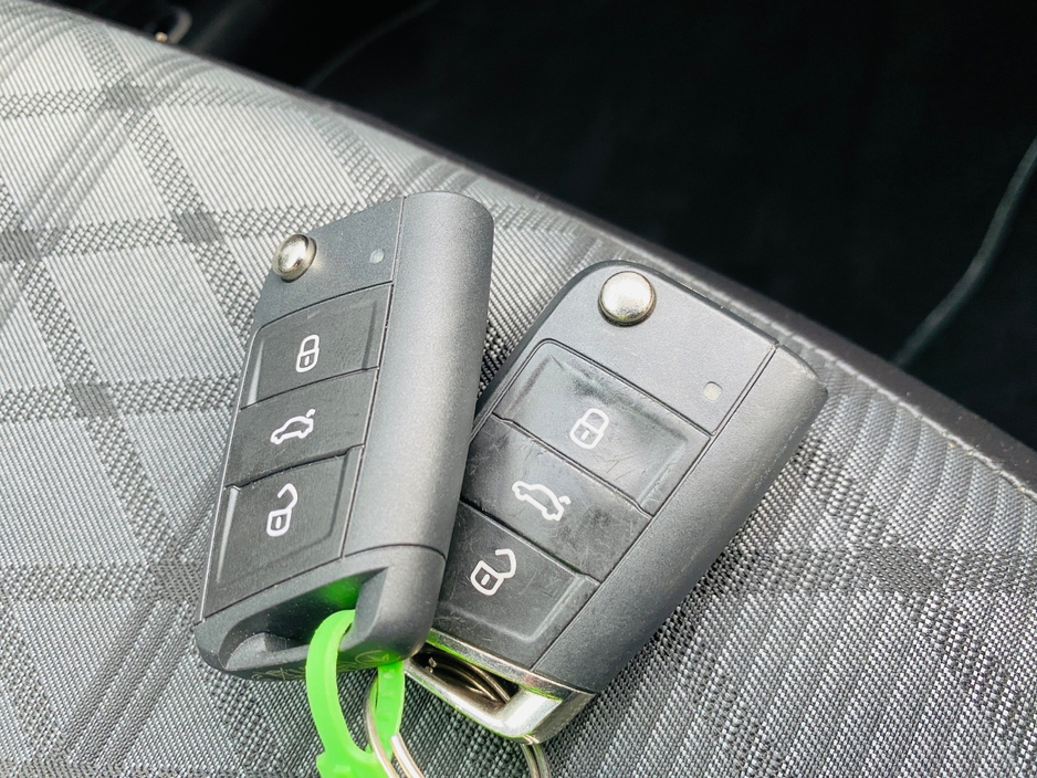 2024 Volkswagen Tiguan 1.4L Petrol Plug-in Hybrid For Sale Images