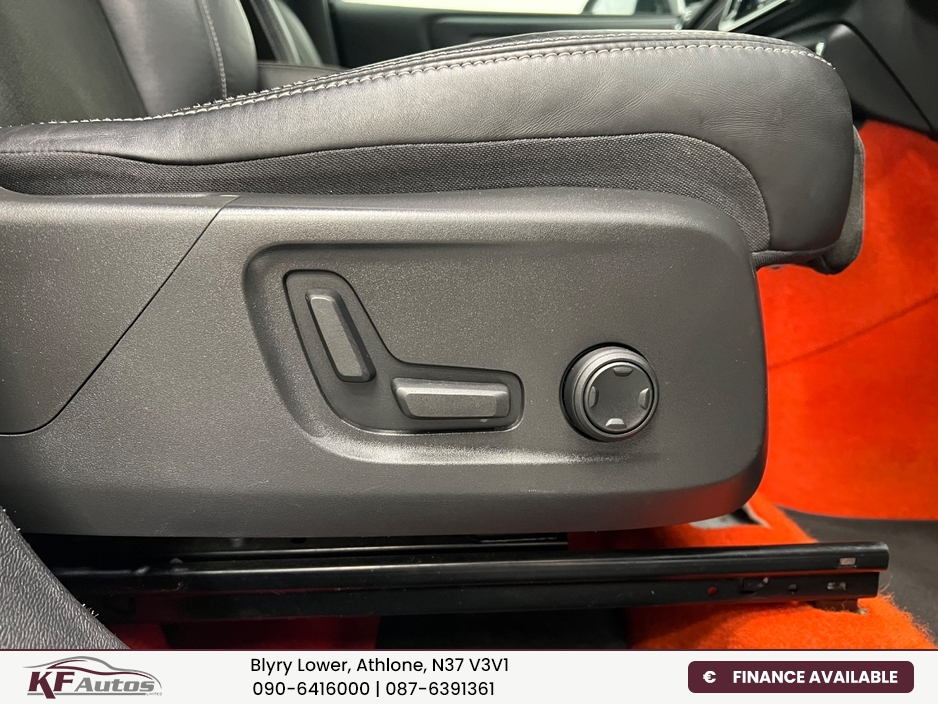 2021 Volvo XC40 1.5L Petrol Plug-in Hybrid For Sale Images