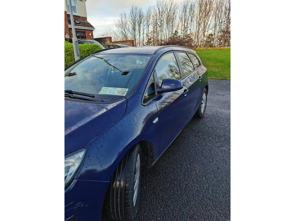 Opel Astra 1.2 SC Estate Diesel Manual (95bhp) — thumbnail 9