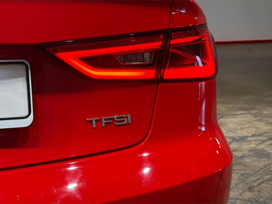 Audi A3 1.4 AUTOMATIC SALOON - FACTORY ALLOYS - CRUISE CONTOL - REAR CAMERA - MULTI FUNCTION STEERING WHEEL - HEATING / AC CONTROLS — thumbnail 11