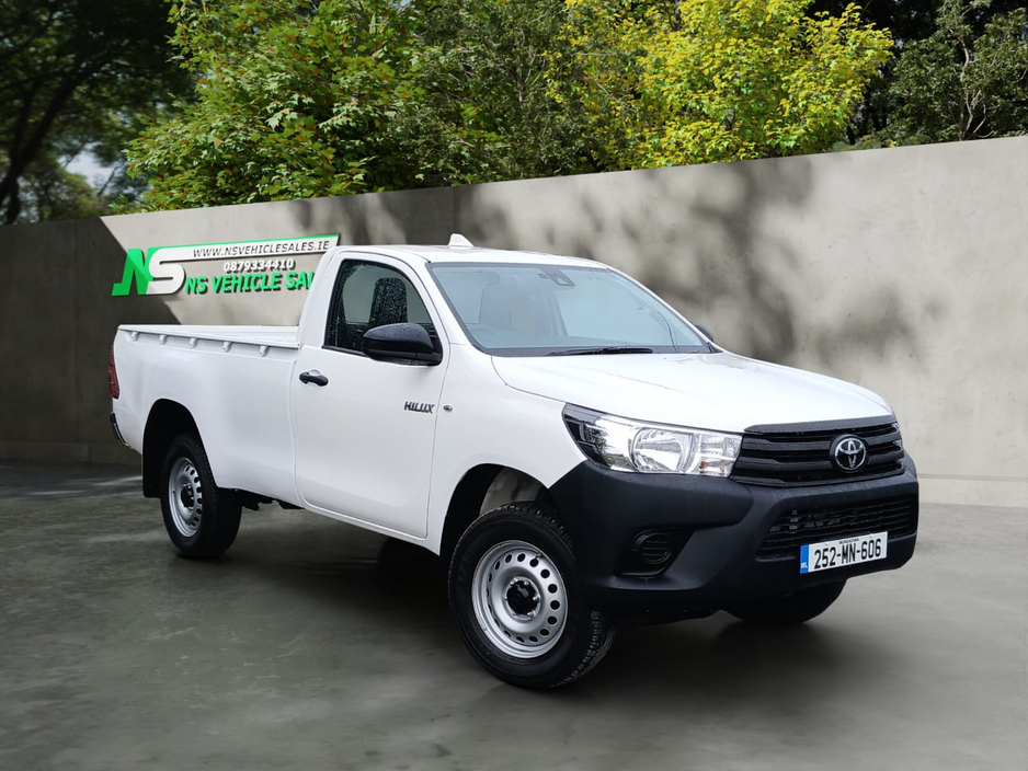 2025 Toyota Hilux
