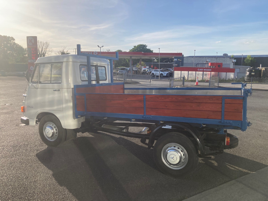 1976 Mercedes-Benz 306 D 2.2L Diesel For Sale Images