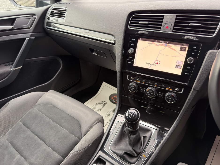 2019 Volkswagen Golf 1L Petrol For Sale Images