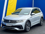 2021 VOLKSWAGEN TIGUAN R-LINE 2.0 TDI // FULL R-LINE PACK // 360 SURROUND PARKING SENSORS // DIGITAL CLUSTER // HEATED MULTIFUNCTIONAL STEERING WHEEL