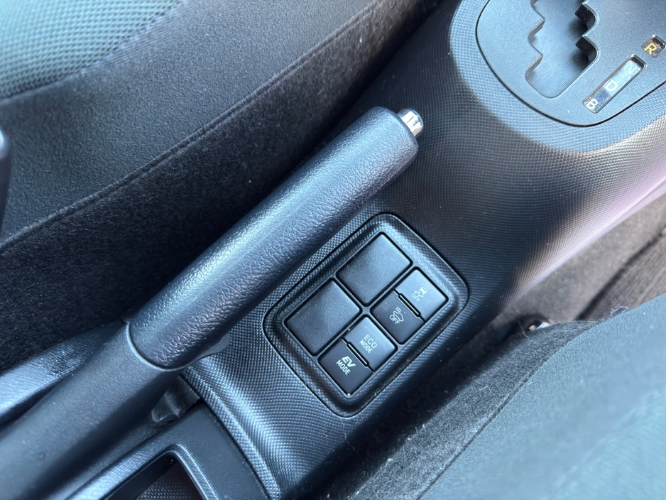 Toyota Aqua 1.5 Petrol Hybrid Automatic — thumbnail 18