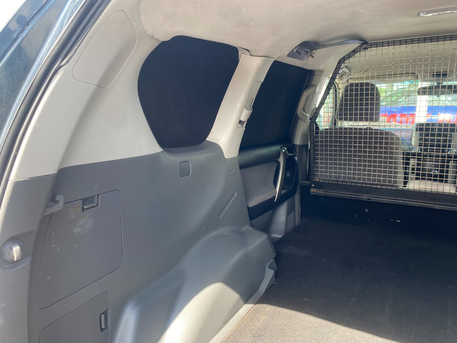2011 Toyota Landcruiser 3L Diesel For Sale Images