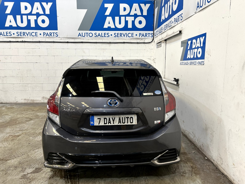 2016 Toyota Aqua 1.5L Petrol Hybrid For Sale Images