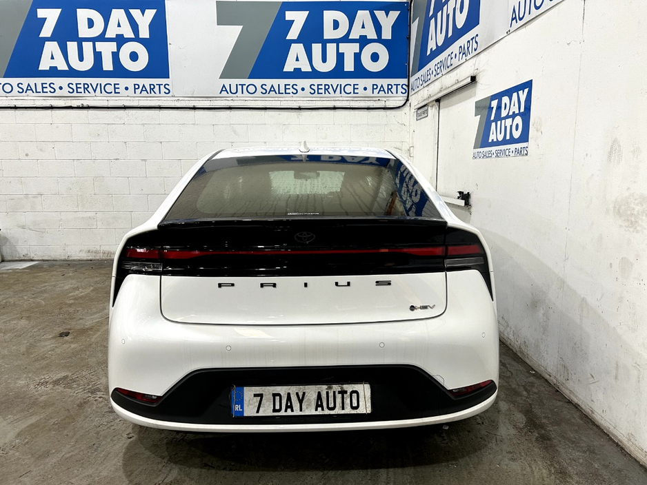 2025 Toyota Prius 1.8L Petrol Hybrid For Sale Images