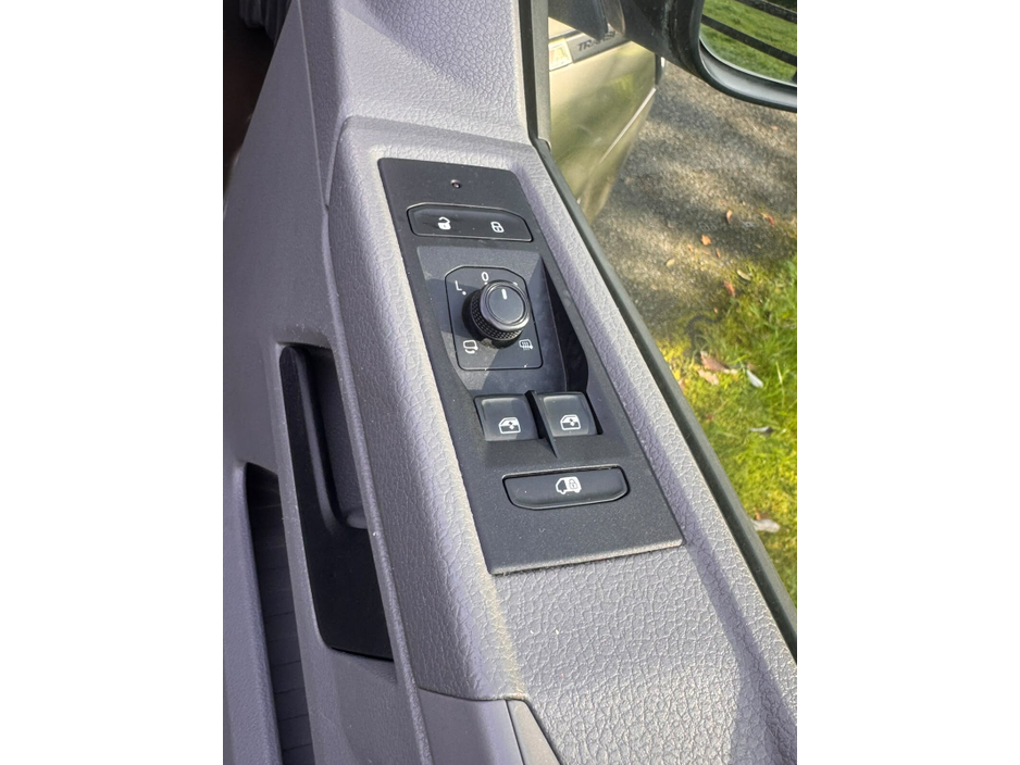 2020 Volkswagen Transporter 2L Diesel For Sale Images