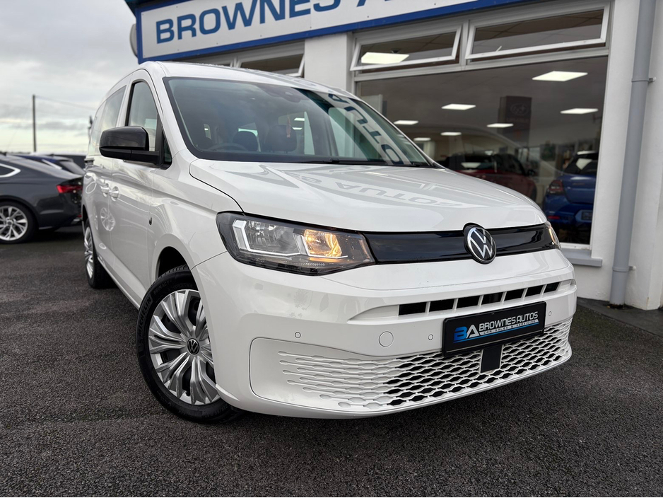 2022 Volkswagen Caddy Maxi Life 2L Diesel For Sale Images