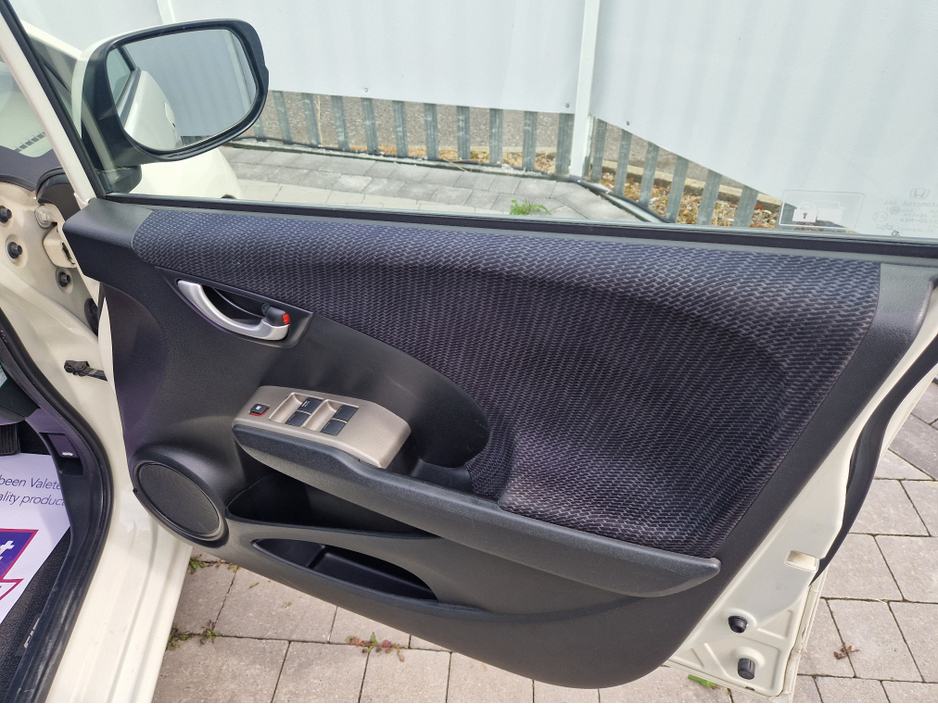 Honda Fit 1.3 PETROL HYBRID AUTO — thumbnail 14