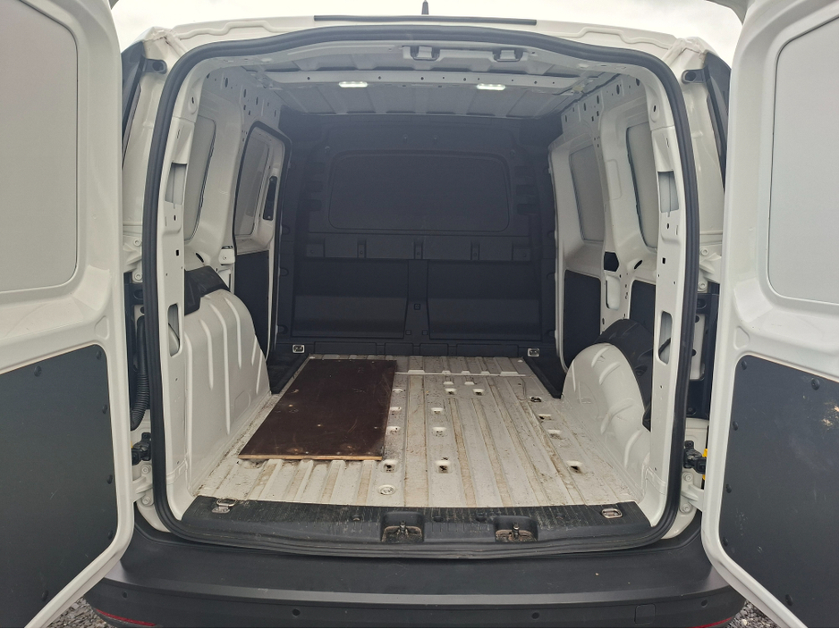 2025 Volkswagen Caddy 2L Diesel For Sale Images