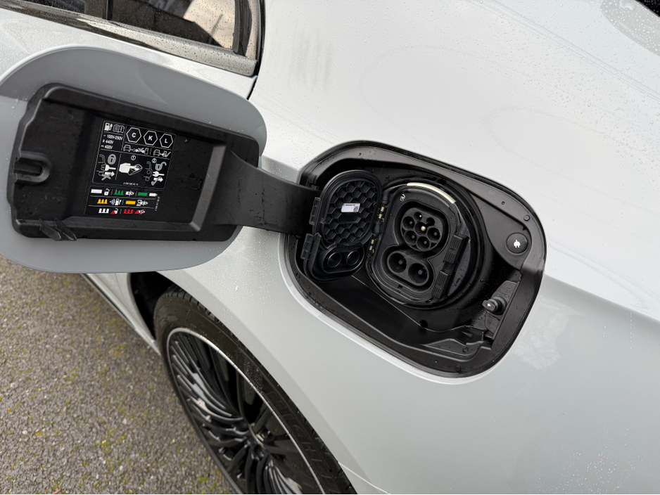 2024 Mercedes-Benz E Class 2L Petrol Plug-in Hybrid For Sale Images