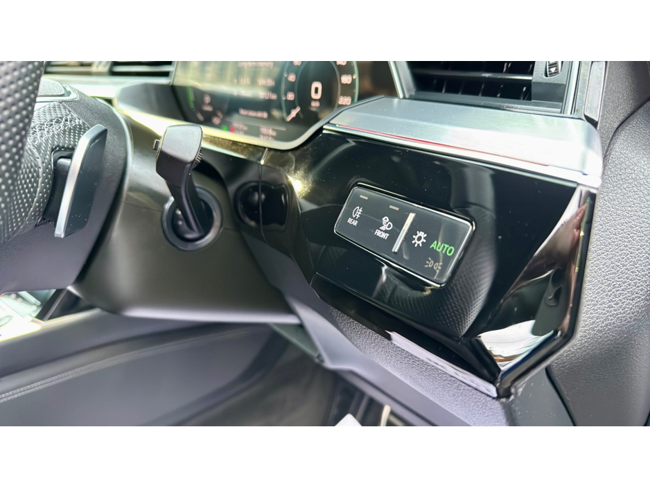 2024 Audi Q8 e-tron 0.9L Electric For Sale Images