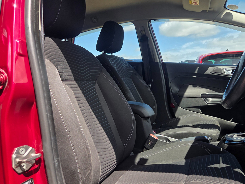 Ford Fiesta — thumbnail 13