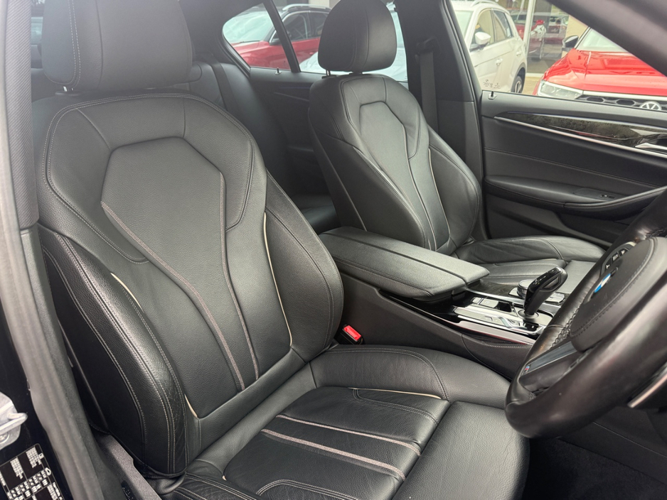 BMW 5 Series M-SPORT 523D 190BHP AUTOMATIC 2.0 DIESEL *VIRTUAL COCKPIT, REAR VIEW CAMERA, 19 " DIAMOND CUT ALLOYS, PARKING SENSORS FRONT & REAR, PADDLE SHIFT, MEMORY SEATS, LEATHER UPHOLSTERY,3 STAGE HEATED SEATS* — thumbnail 10