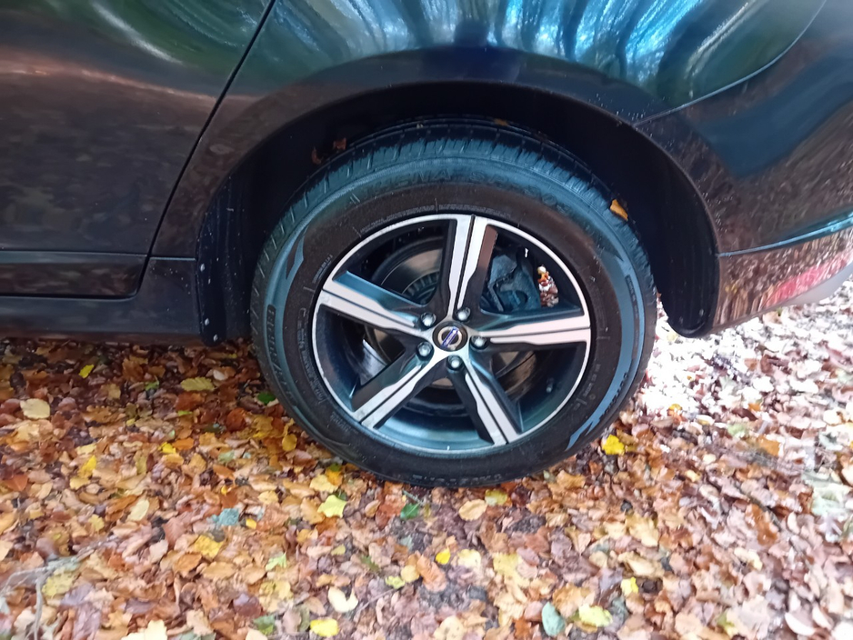 2017 Volvo XC60 2.4L Diesel For Sale Images