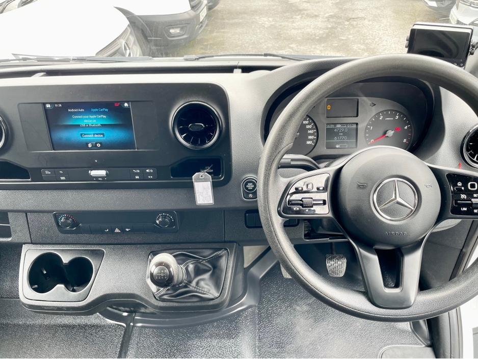 2022 Mercedes-Benz Sprinter 2L Diesel For Sale Images