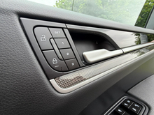 2024 Porsche Cayenne 3L Petrol Plug-in Hybrid For Sale Images