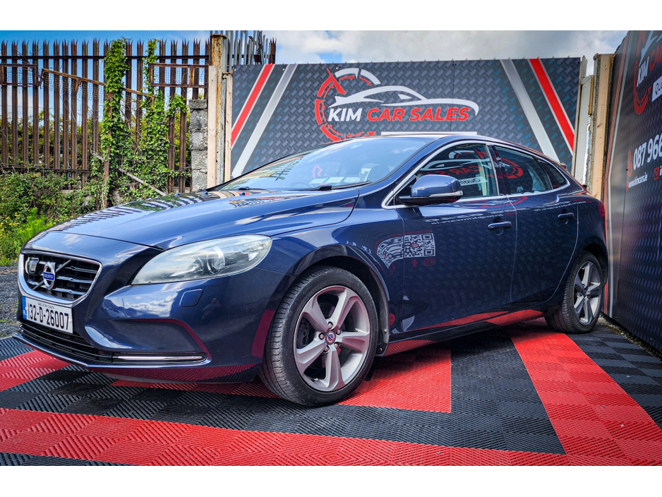 2013 Volvo V40 1.6L Petrol For Sale Images