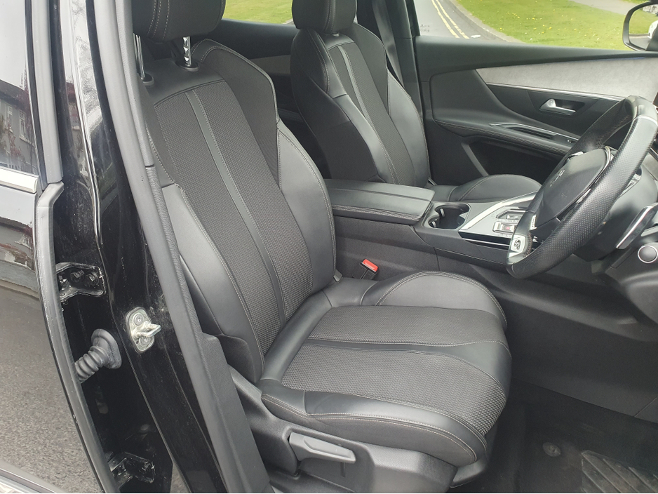 2022 Peugeot 3008 1.6L Petrol Plug-in Hybrid For Sale Images