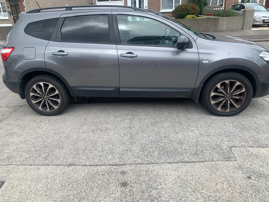 2013 Nissan Qashqai +2