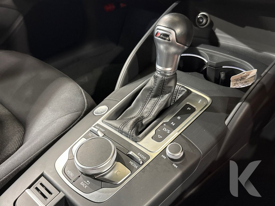 Audi A3 1.4 TFSI AUTOMATIC - FACTORY ALLOYS - CRUISE CONTROL - DIGITAL DASH - REAR CAMERA/PARKING RADAR — thumbnail 23