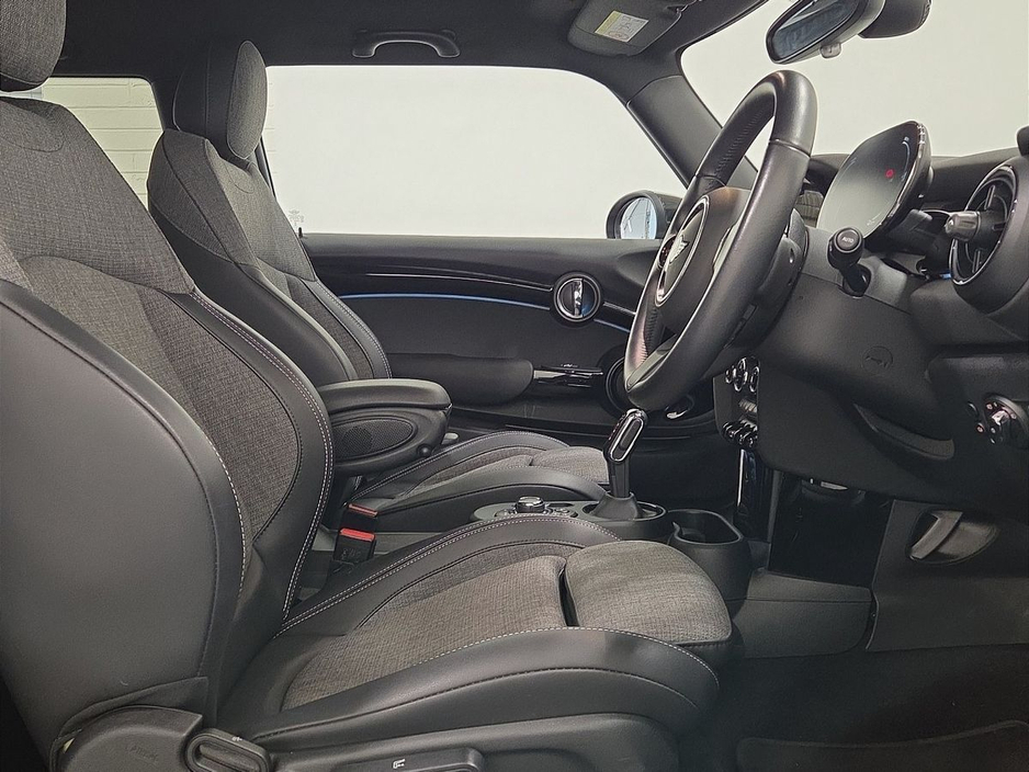 2023 MINI Hatch 0L Electric For Sale Images
