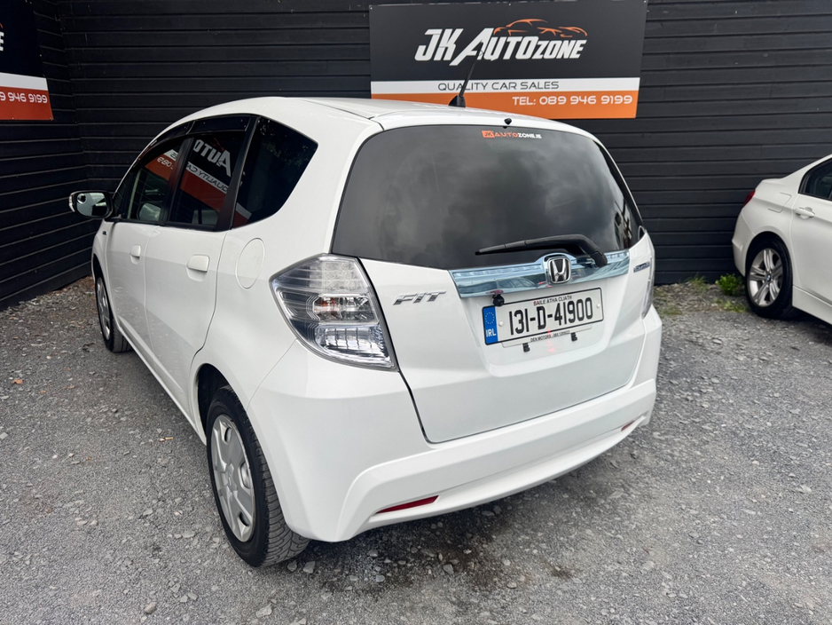 Honda Fit 1.3 HYBRID 5DR AUTO — thumbnail 6