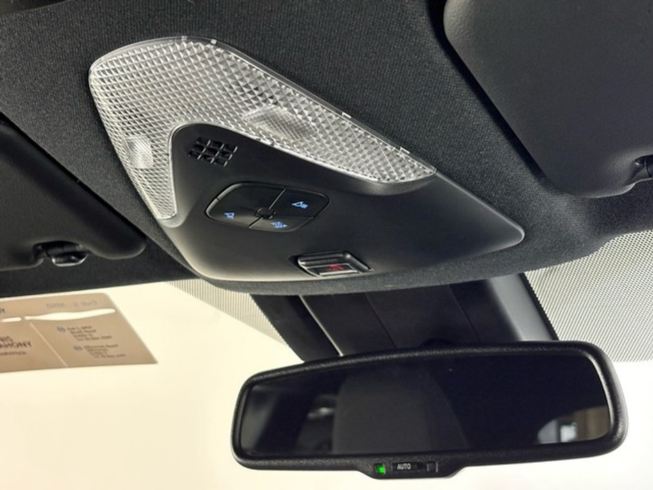 Toyota C-HR — thumbnail 18