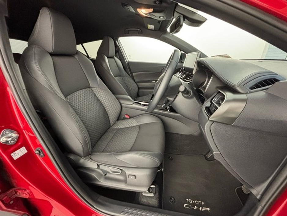 Toyota C-HR HYBRID SPORT 4DR AUTO — thumbnail 18