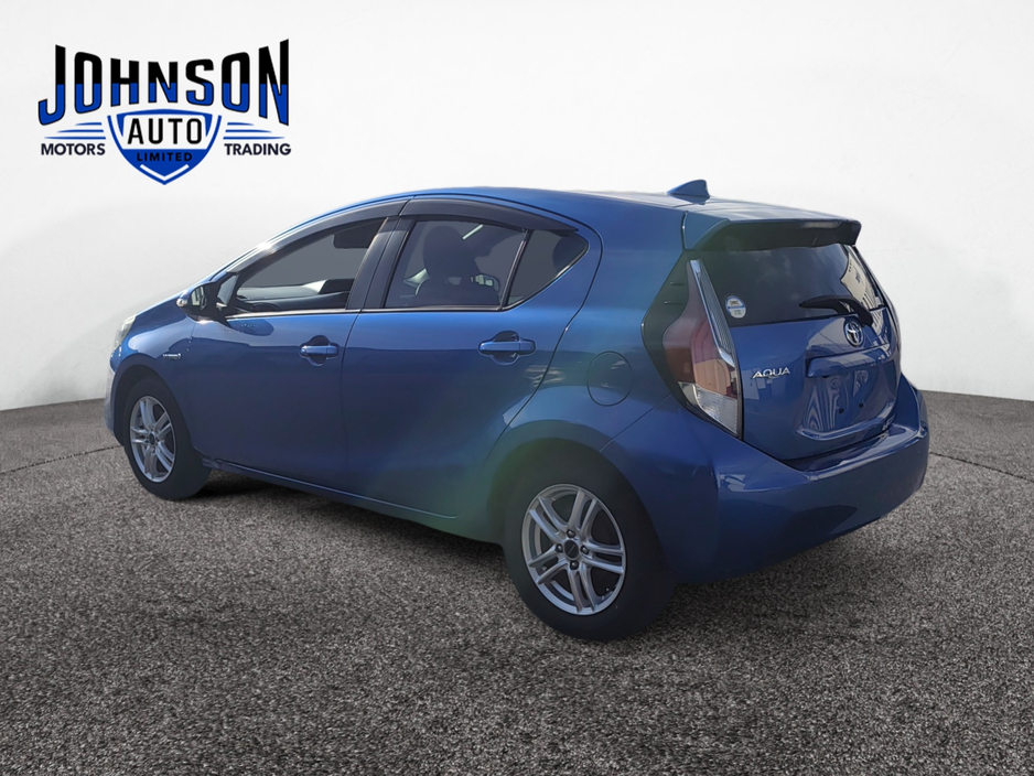 Toyota Aqua 1.5 Petrol Hybrid Auto — thumbnail 3