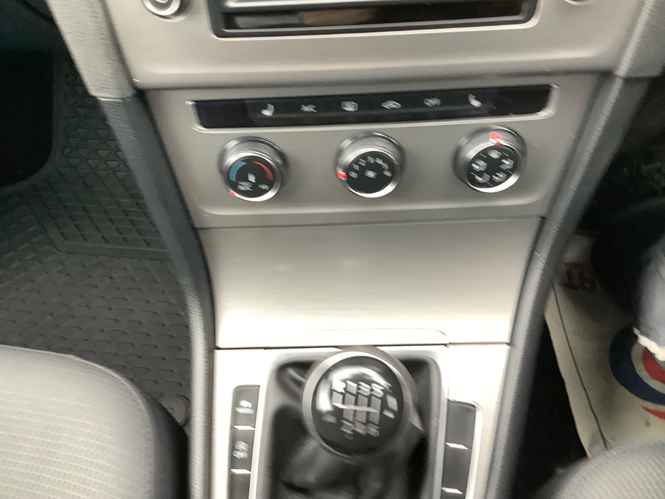 2016 Volkswagen Golf 2L Diesel For Sale Images