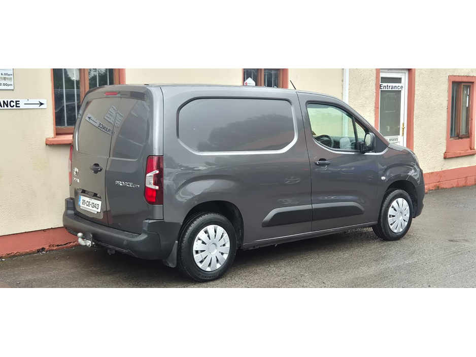 2021 Toyota Proace 1.5L Diesel For Sale Images
