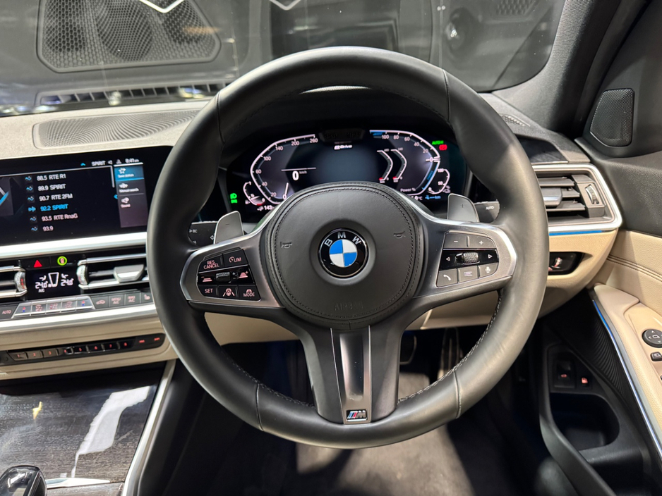 BMW 3 Series 330E // M-SPORT//AUTO//ONLY 80,918KM — thumbnail 16