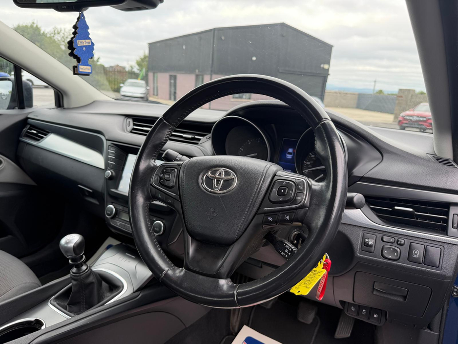 2017 Toyota Avensis 2L Diesel For Sale Images