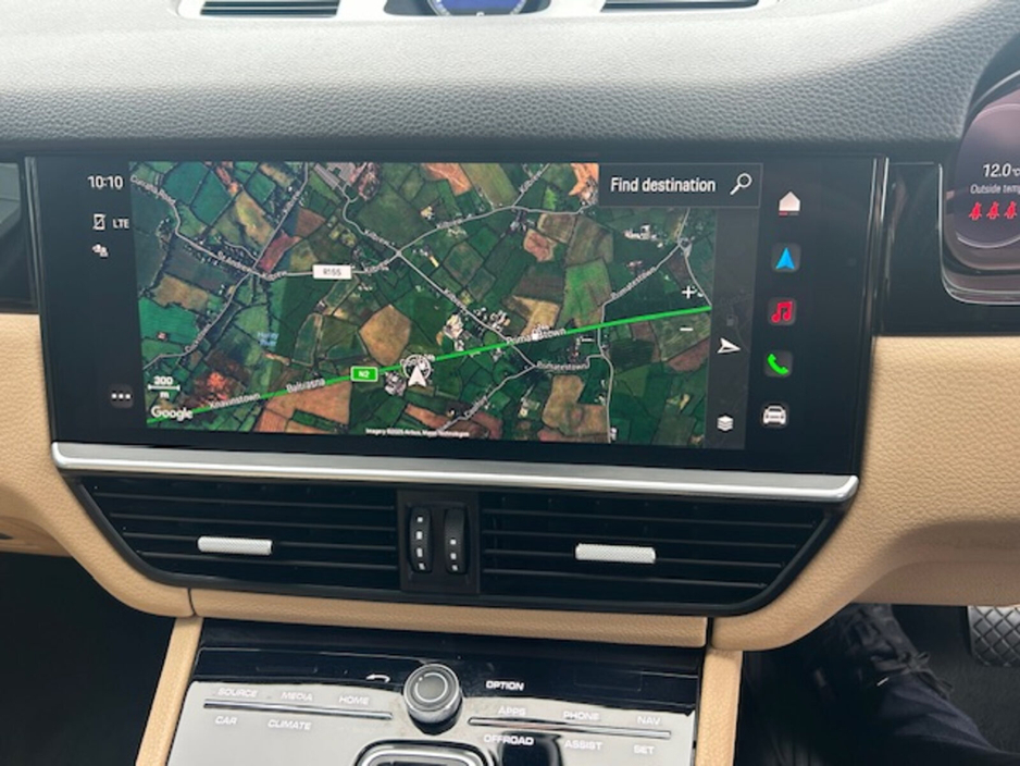 2023 Porsche Cayenne 3L Petrol Plug-in Hybrid For Sale Images