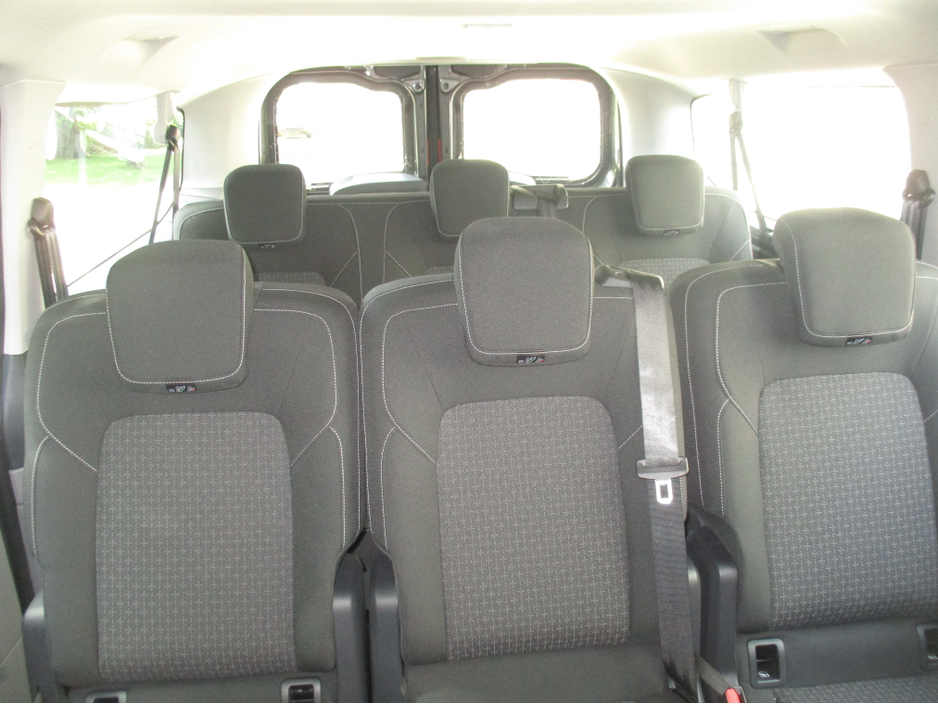 2026 Ford Transit Custom Kombi 2.5L Petrol Plug-in Hybrid For Sale Images